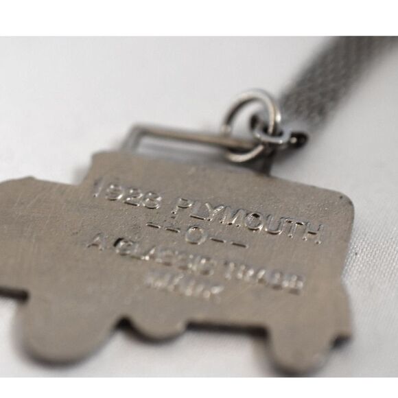 Nostalgic Vintage 1928 Blue/Black Plymouth Silver Tone Purse Charm Keychain - Picture 4 of 4